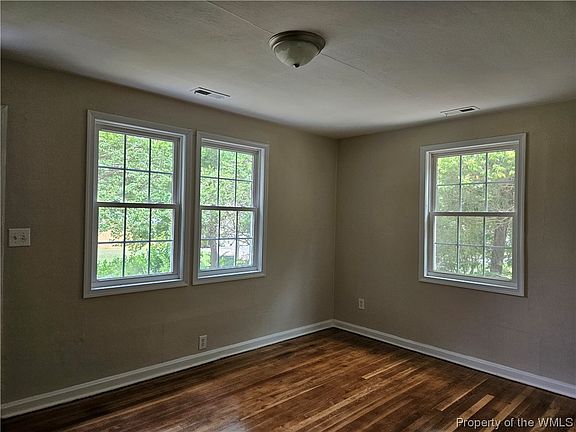 5th image of 105 Bethune Dr