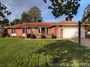 8105 Mellowwood Dr, Jenison, MI 49428