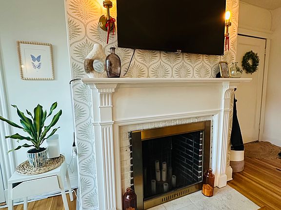3rd image of 1982 Commonwealth Ave APT 6
