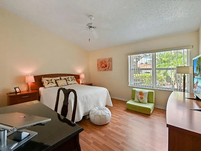 6077 Lake Hibiscus Dr — Photo 14