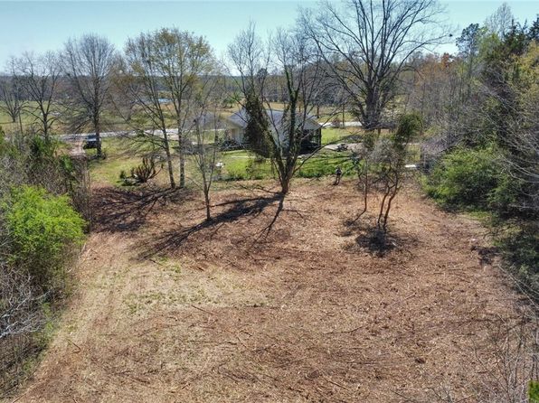 3000 W Point Pkwy, Opelika, AL 36804