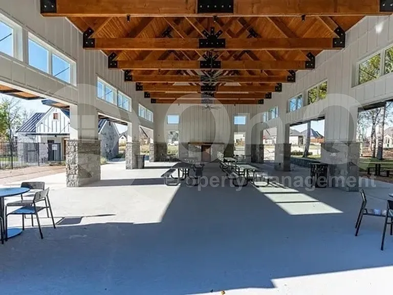 1840 Rosedale Ave — Photo 25