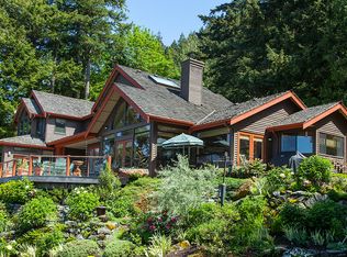 1546 Chuckanut Crest Dr, Bellingham, WA 98229