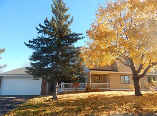 9227 73rd St S, Cottage Grove, MN 55016