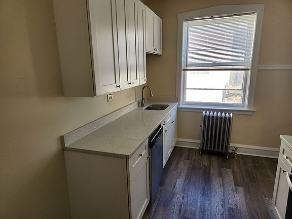 2nd image of 7064-7074 N Ashland Ave #7070-2W