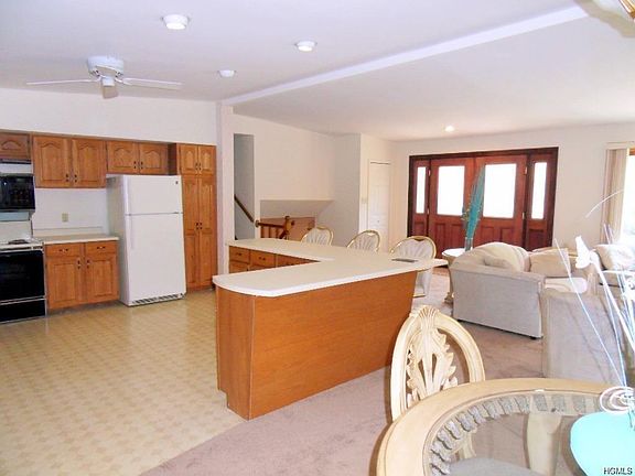 4th image of 22 Lake Shore Dr W