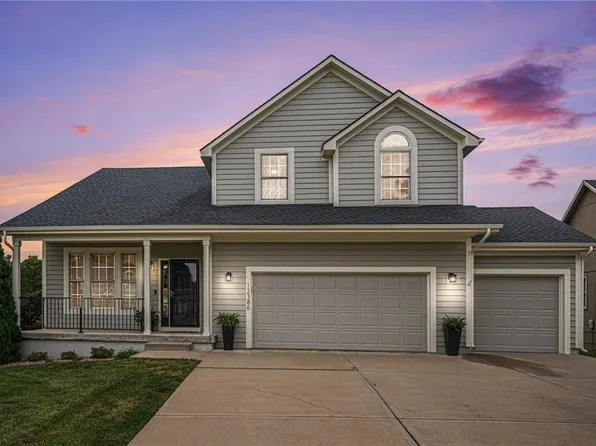 12386 S Lincoln St, Olathe, KS 66061