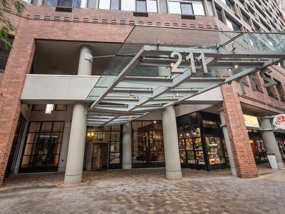 211 E Ohio St APT 2705, Chicago, IL, 60611