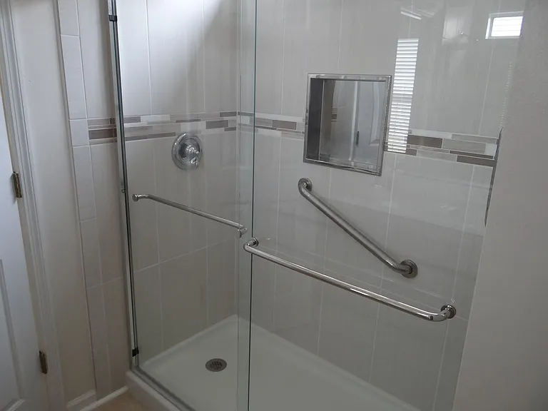 2528 Oriole Dr — Photo 9