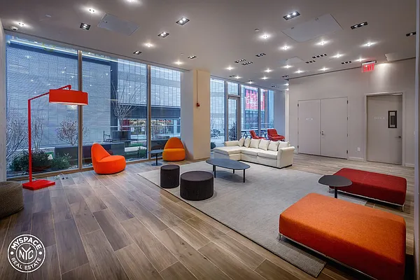 Rented by MySpaceNYC | media 23