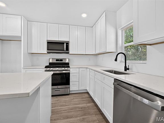 3rd image of 117 Saint Joseph Ave