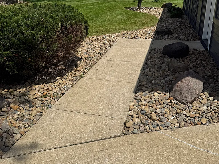7748 Crestwood Ln — Photo 12