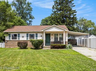 8125 Ogden Dr, Sterling Heights, MI 48314