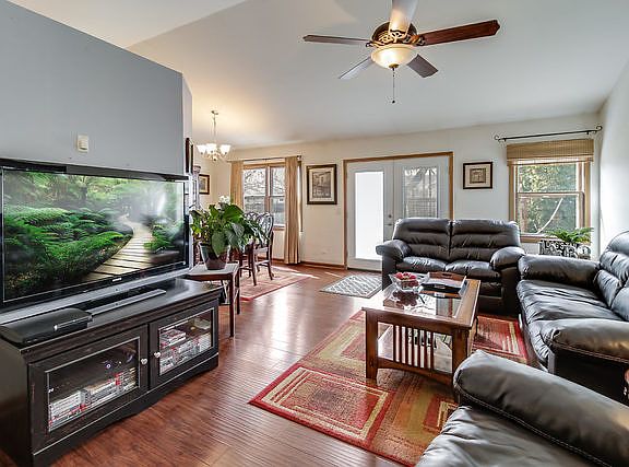 5th image of 218 Mistwood Ln