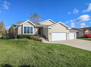 7302 Blue Maple Trl, Madison, WI 53719