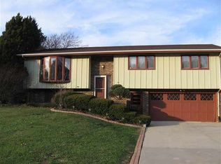 9316 Orion Dr, Bloomington, IL