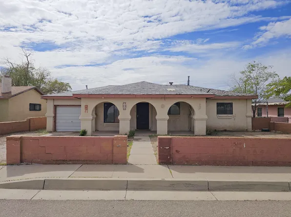 2109 Stanford Dr SE, Albuquerque, NM 87106