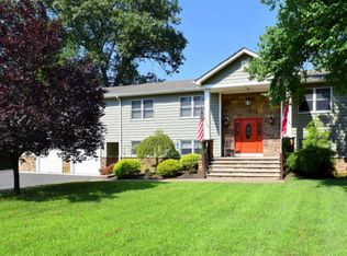 80 Oak Glen Rd, Howell, NJ 07731