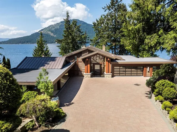 960 Lands End Rd, North Saanich, BC V8L 5L3
