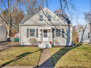 1062 Petoskey Ct, Adrian, MI 49221