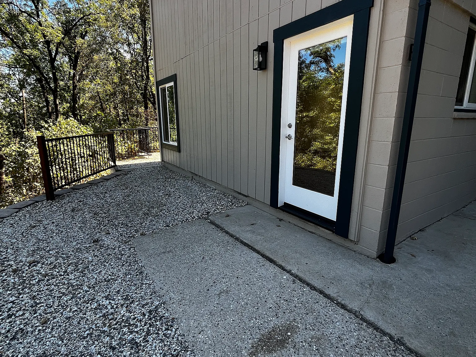 13642 Brooks Rd — Photo 1