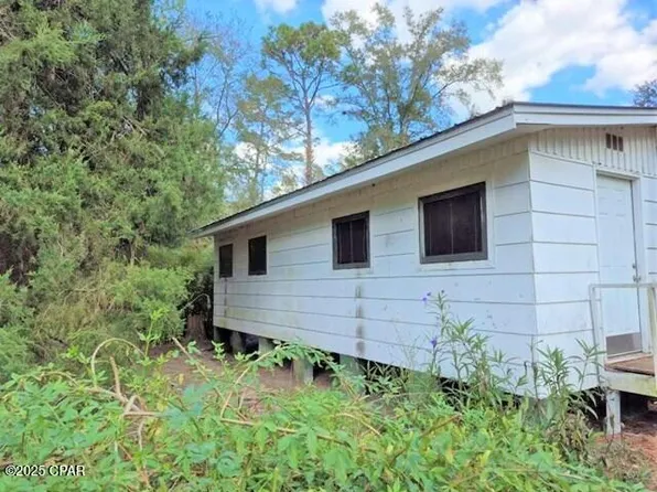741 Chance Rd, Chipley, FL 32428