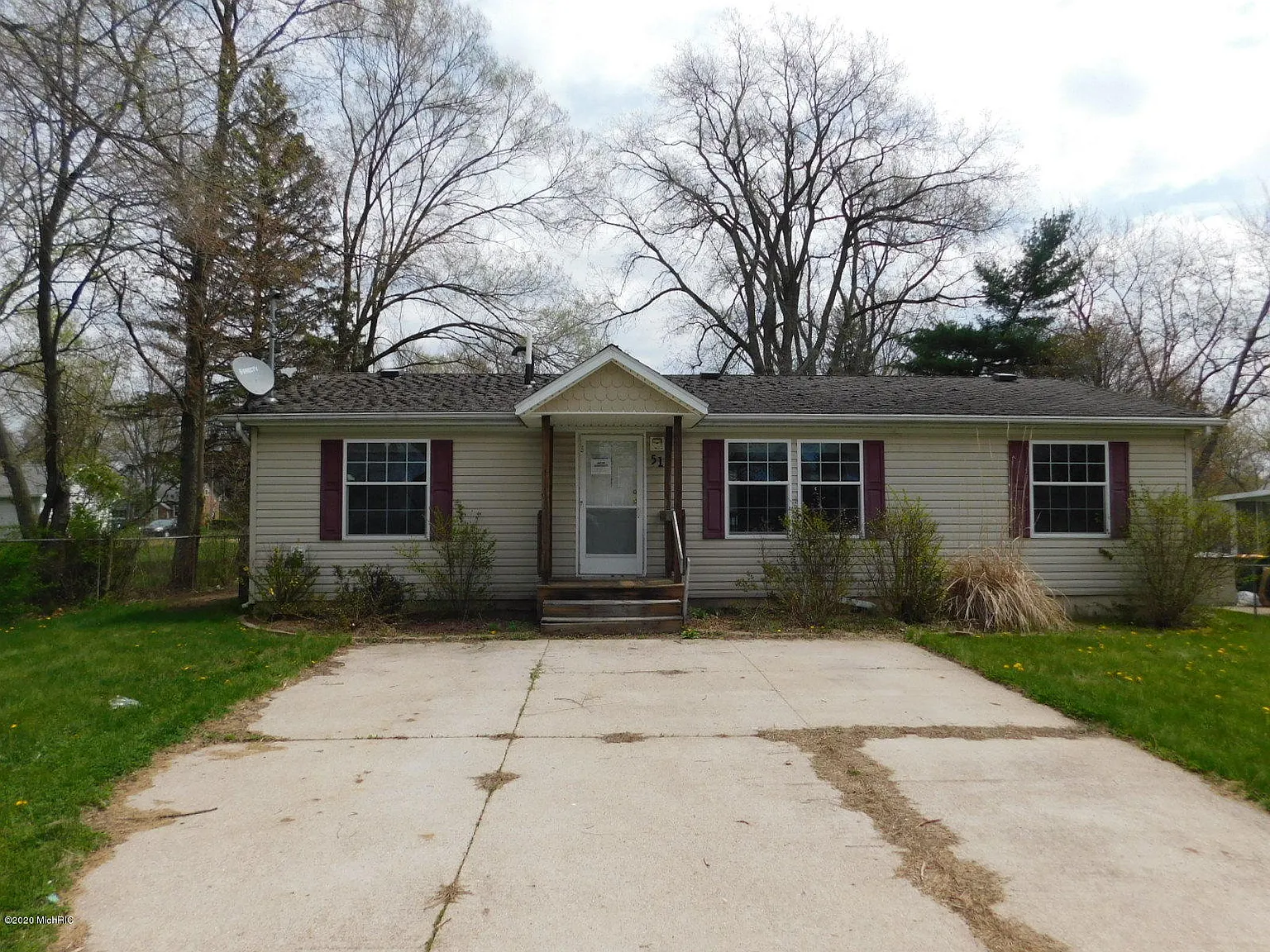 51 31st St S photo 1