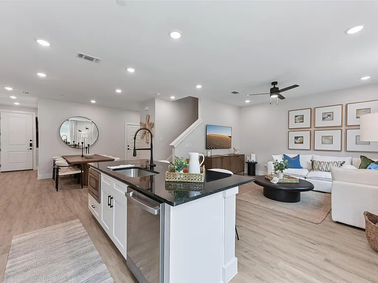 9304 Felix Sparke Dr — Photo 10