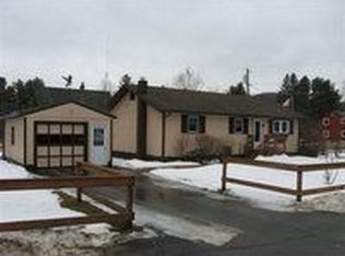 21 Cherry Ln, Lake Placid, NY 12946