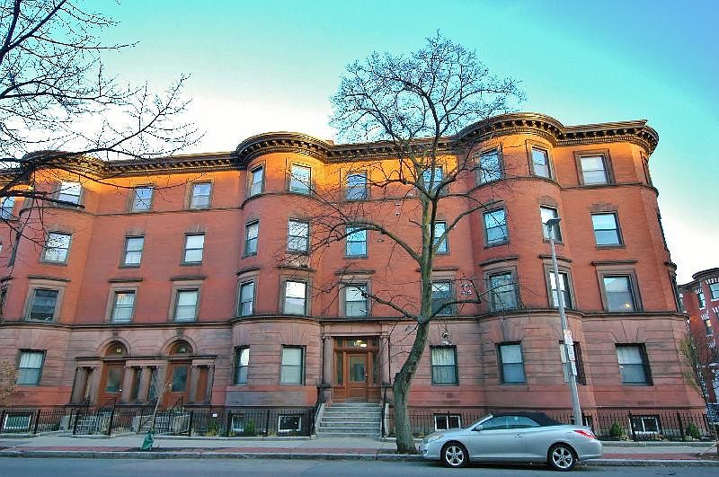 2nd image of 120 Hemenway St #1A