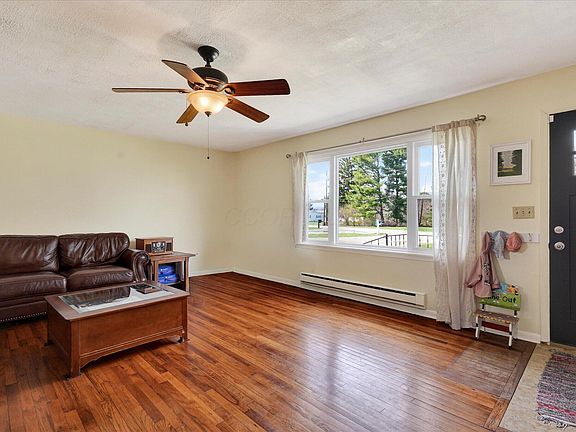 5th image of 392 Hickory Ln