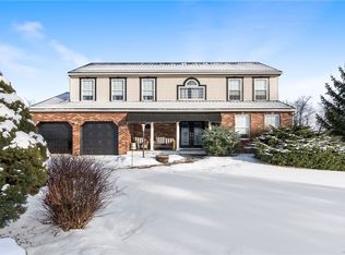 1445 Iroquois Dr, Pittsburgh, PA 15205
