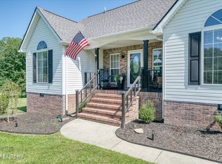 1036 Circle Dr, Jamestown, TN 38556