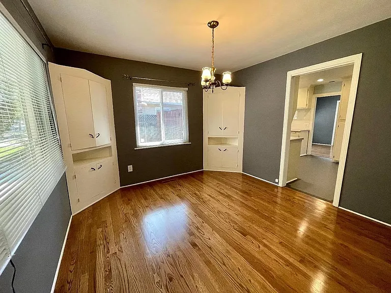 621 S 13th St — Photo 13