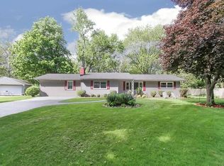 1337 Thoria Rd, Batavia, IL 60510