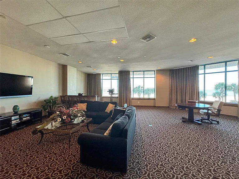 1560 Gulf Blvd #804 — Photo 35