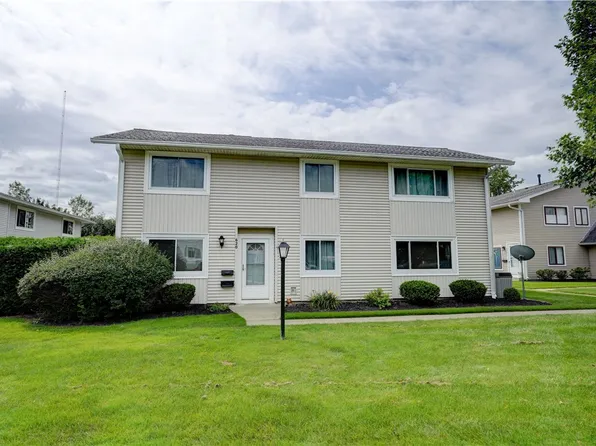 620 Eastbrooke Ln, Rochester, NY 14618