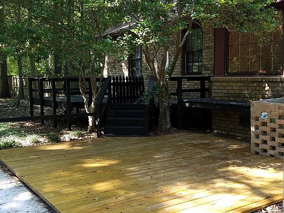 2nd image of 108 Ravenwood Ct