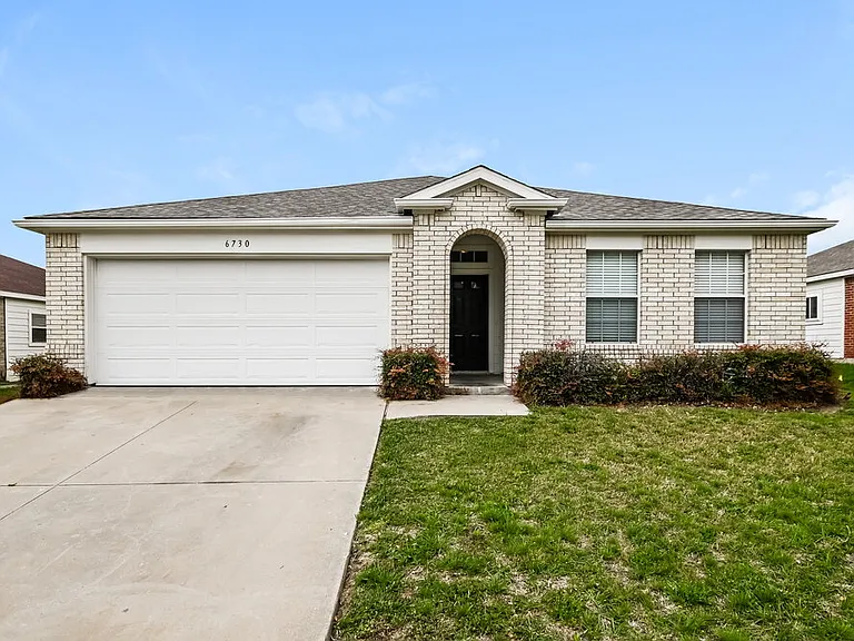 6730 Meadowcrest Dr — Photo 1