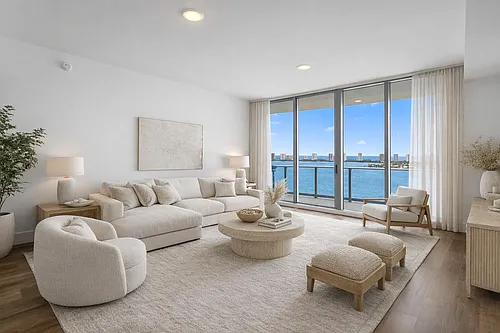 220 Lake Shore Dr Photo 1