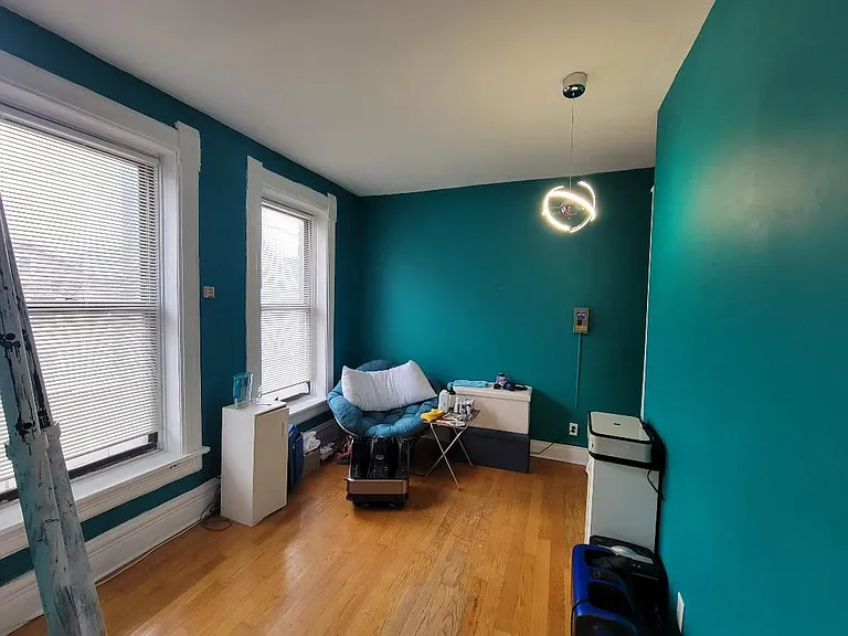 1157 W 19th St #2R — Photo 7