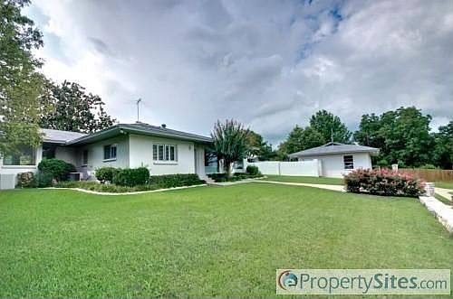 3rd image of 4109 Hildring Dr E