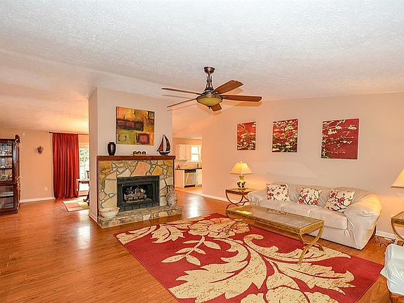3rd image of 3580 Mill Creek Dr SW
