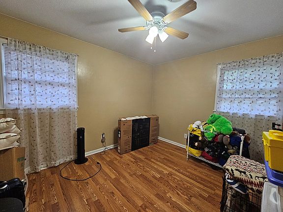 3rd image of 138 Charles St