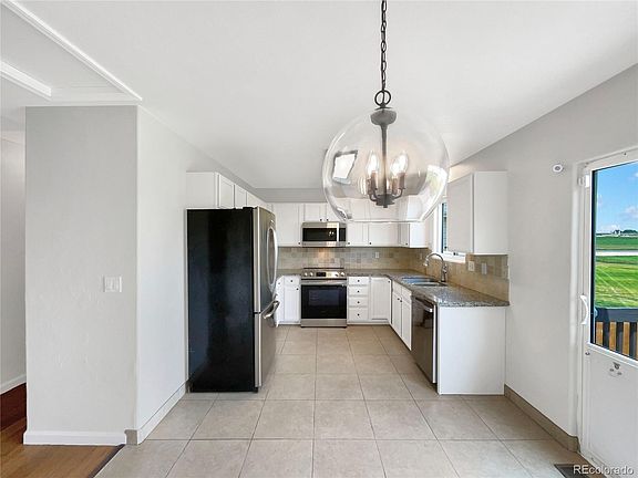 2nd image of 437 Lilac Avenue