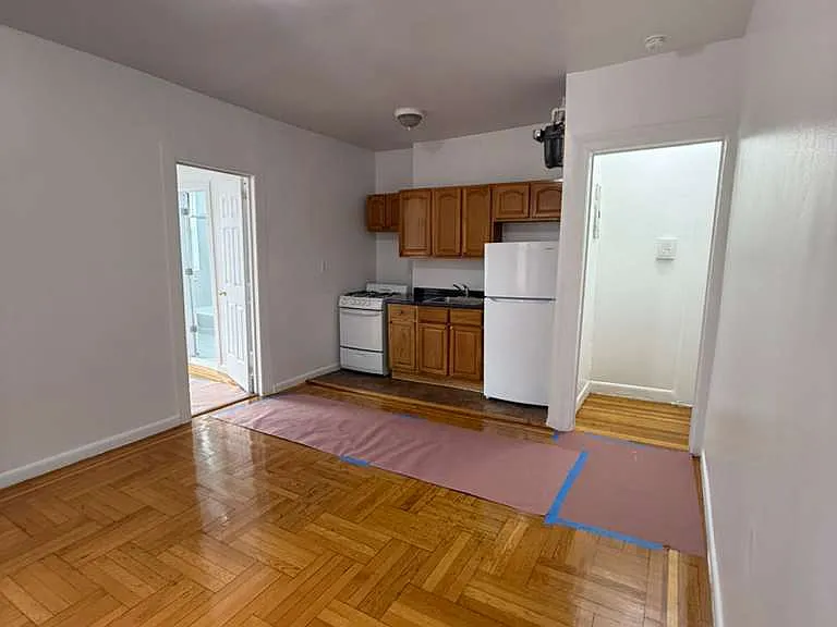 3230 Steuben Ave #D1 — Photo 1