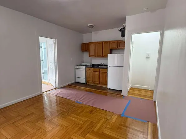 3230 Steuben Avenue image 1 of 4