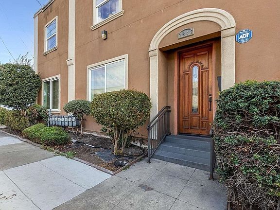 2nd image of 2842 Adeline St APT 6