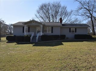 304 S Hamilton St, Williamston, SC 29697
