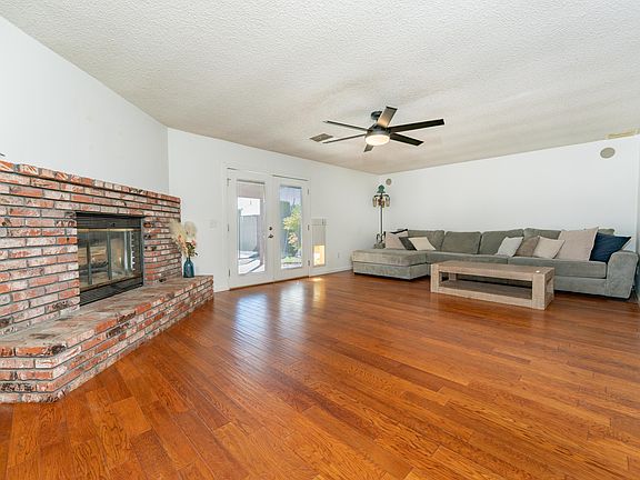 3rd image of 10200 Wayland Court